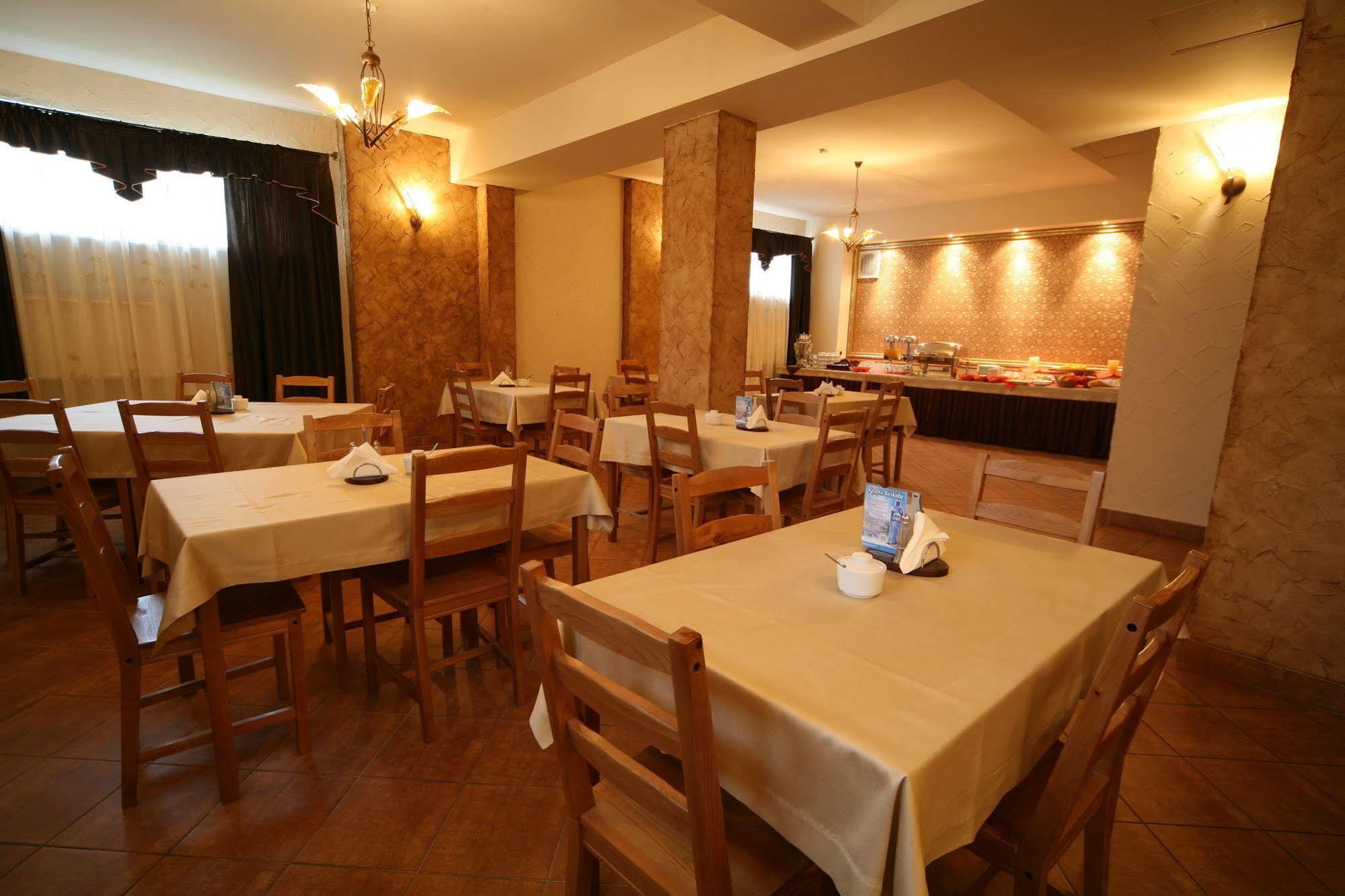 Hotel Seven 7 Калиш Экстерьер фото