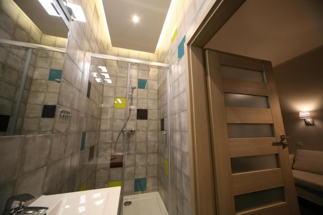 Hotel Seven 7 Калиш Экстерьер фото